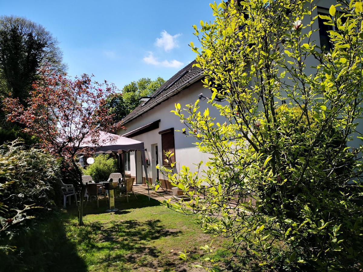 Kuenstler Ferienwohnung 3 Zimmer Kueche Bad Zentrale Lage Wulsbuttel 外观 照片