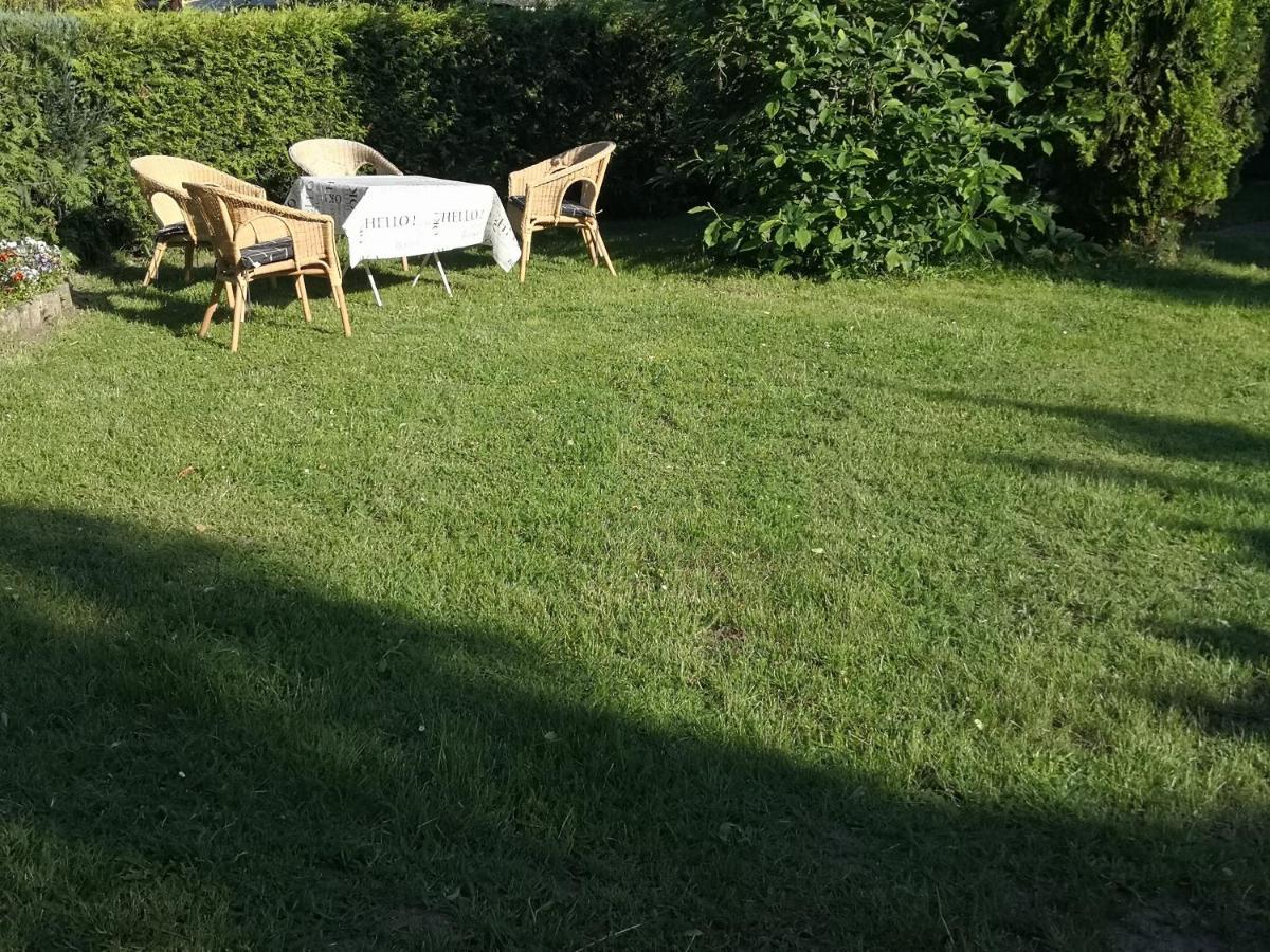 Kuenstler Ferienwohnung 3 Zimmer Kueche Bad Zentrale Lage Wulsbuttel 外观 照片