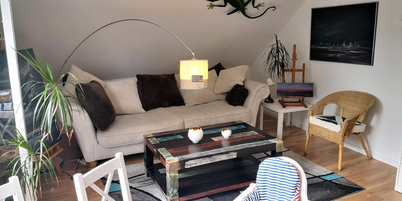 Kuenstler Ferienwohnung 3 Zimmer Kueche Bad Zentrale Lage Wulsbuttel 外观 照片