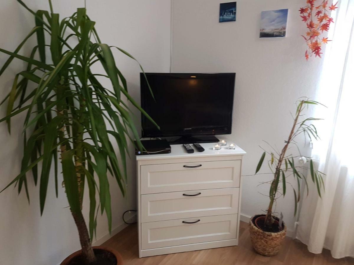 Kuenstler Ferienwohnung 3 Zimmer Kueche Bad Zentrale Lage Wulsbuttel 外观 照片